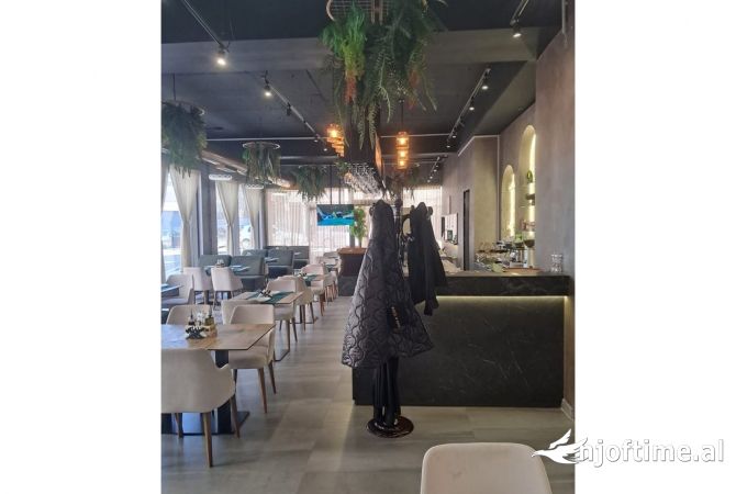 Bar / Restaurant per shitje prane Oxhakut