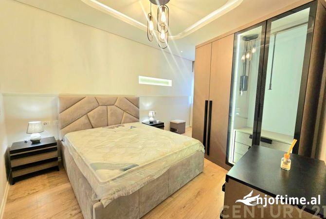 Appartamento in affitto a Tirana 2+1, Arredato