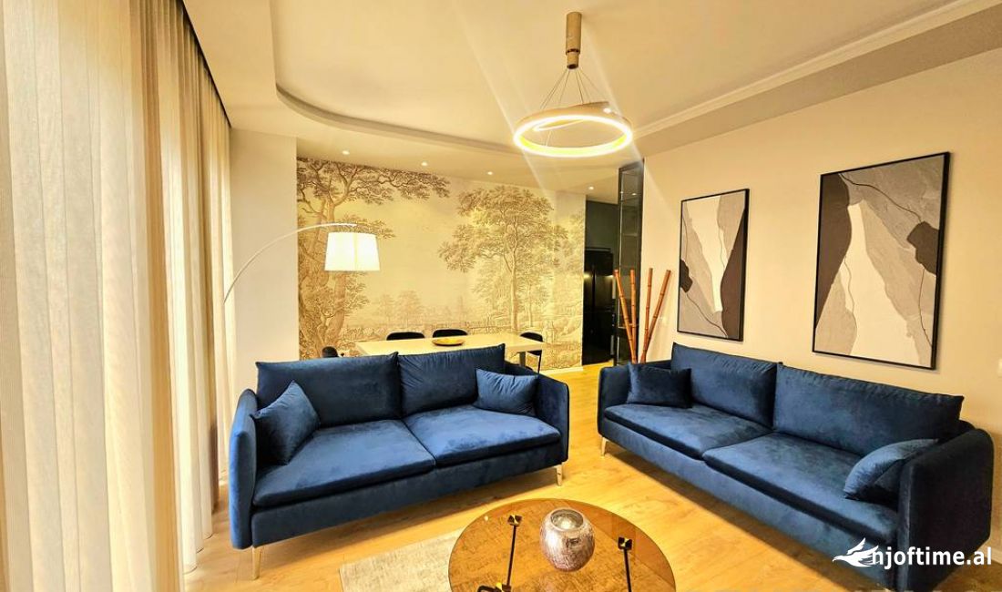 Appartamento in affitto a Tirana 2+1, Arredato