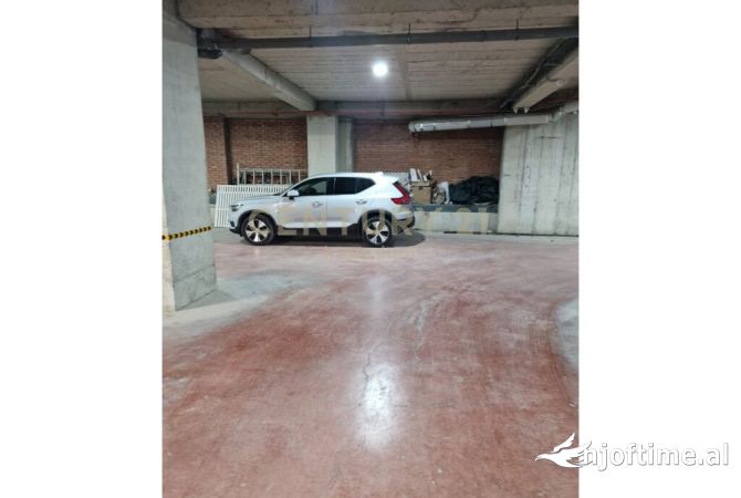 Ambient biznesi ne shitje 4+1 ne Tirane - 600,000 Euro