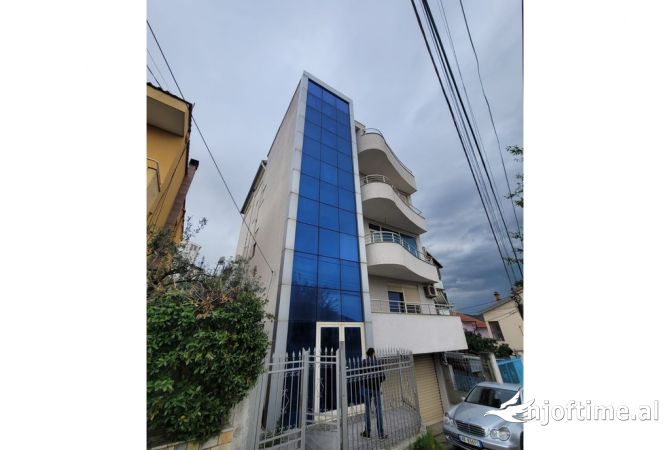 Ambient biznesi ne shitje 3+1 ne Tirane - 700,000 Euro