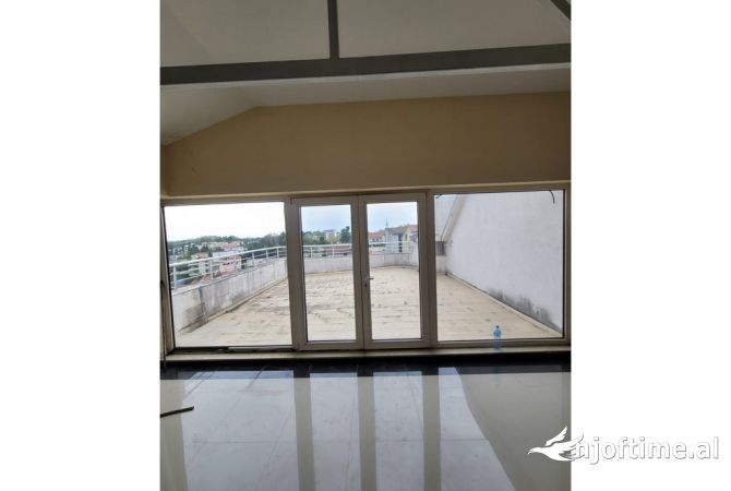 Ambient biznesi ne shitje 3+1 ne Tirane - 700,000 Euro