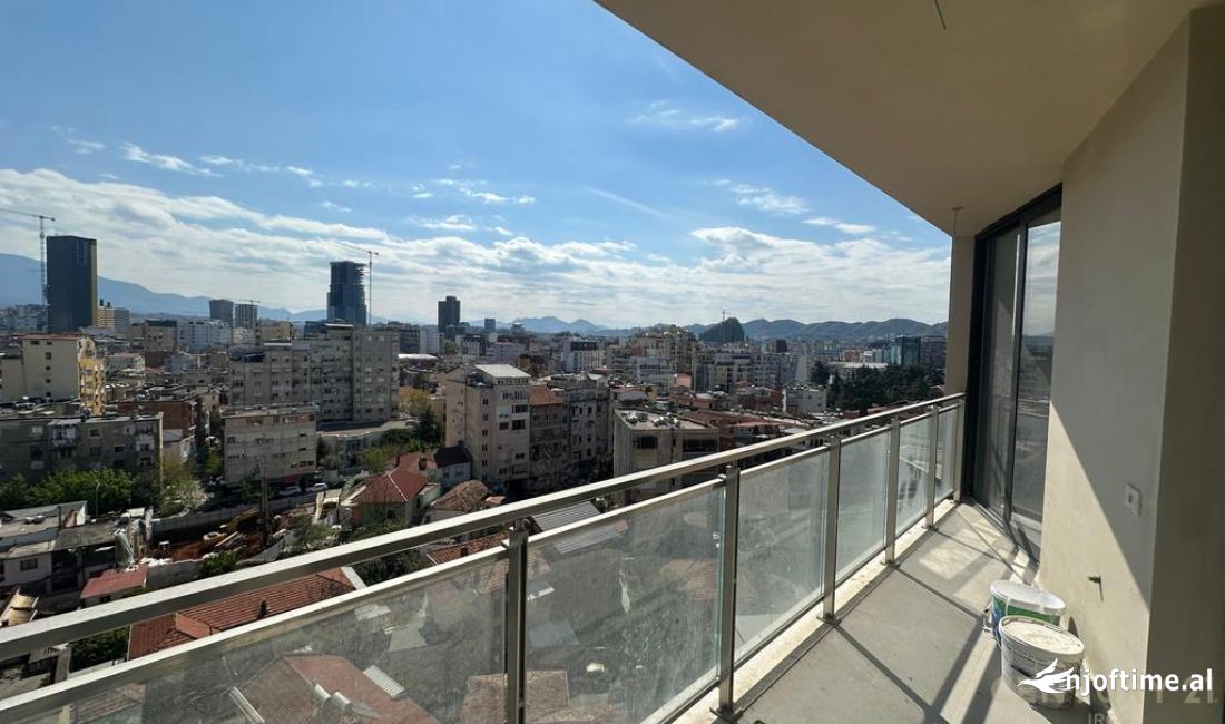 Appartamento in vendita a Tirana 3+1, Vuoto