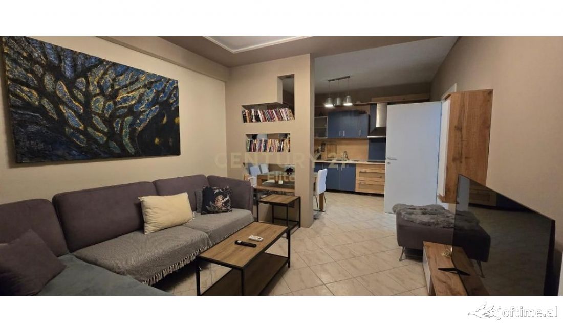 Appartamento in affitto a Tirana 1+1, Arredato