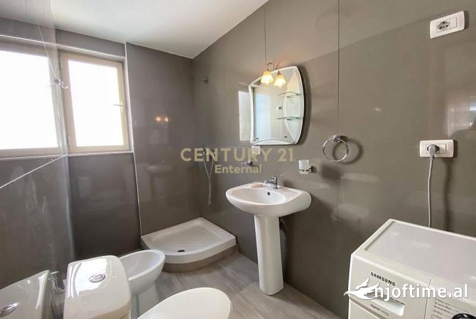 Appartamento in affitto a Tirana 2+1, Arredato