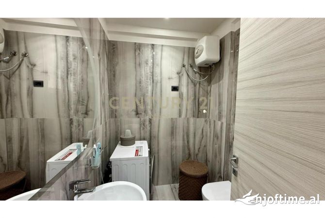 Appartamento in affitto a Tirana 3+1, Arredato