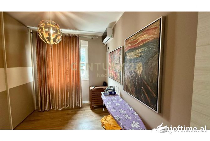 Appartamento in affitto a Tirana 3+1, Arredato