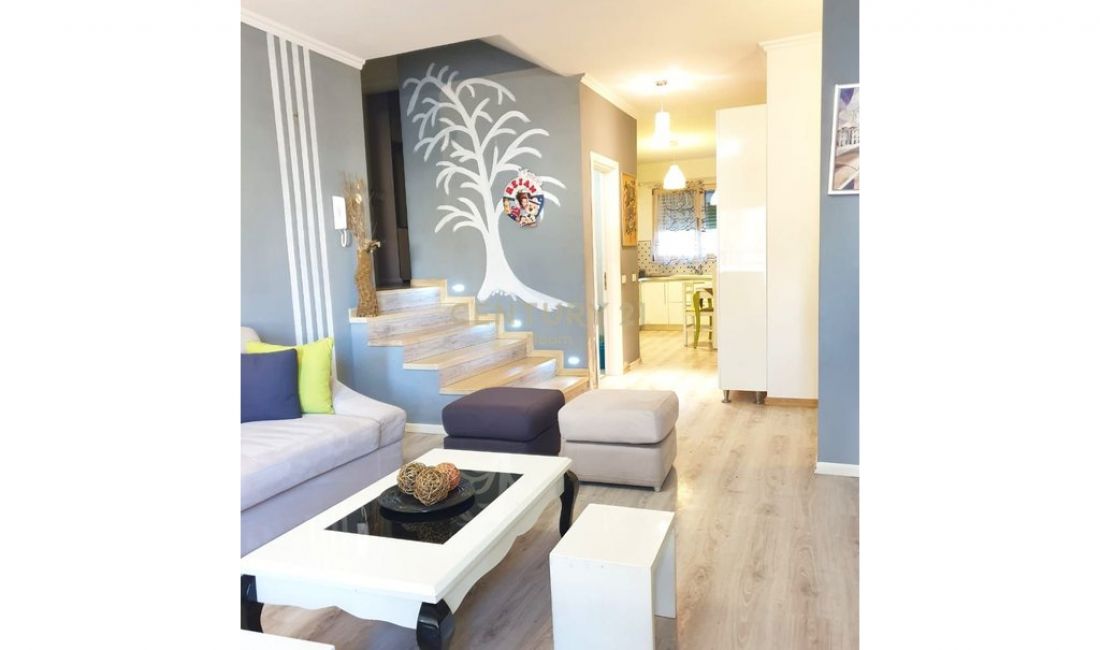 Appartamento in affitto a Tirana 2+1, Arredato