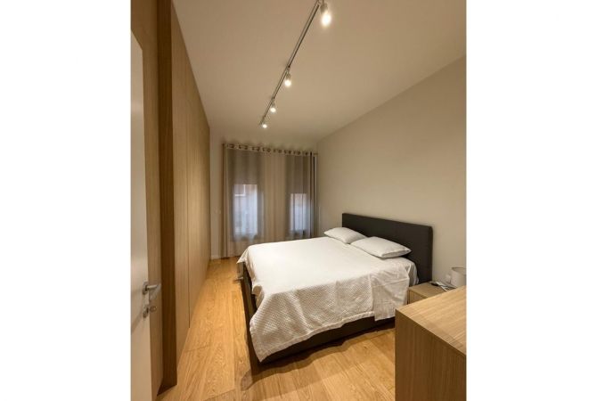 Appartamento in affitto a Tirana 2+1, Arredato