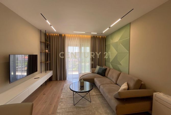 Appartamento in affitto a Tirana 2+1, Arredato