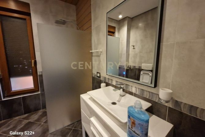 Villa di lusso in affitto a Tirana 3+1, Arredato