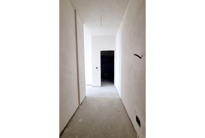 Apartment for sale in Tirana 1+1, Emty