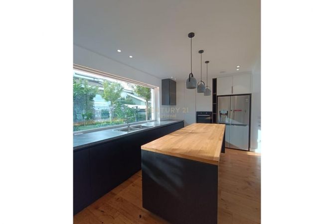 Villa di lusso in affitto a Tirana 3+1, Arredato