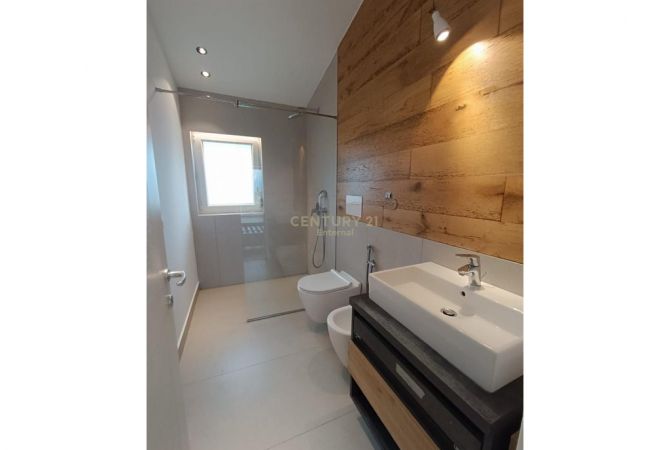 Villa di lusso in affitto a Tirana 3+1, Arredato