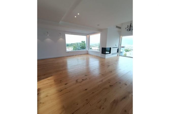 Villa di lusso in affitto a Tirana 3+1, Arredato