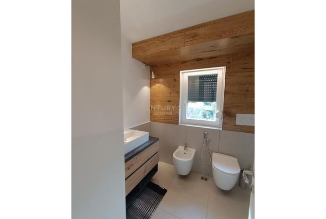 Villa di lusso in affitto a Tirana 3+1, Arredato