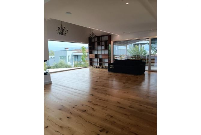 Villa di lusso in affitto a Tirana 3+1, Arredato