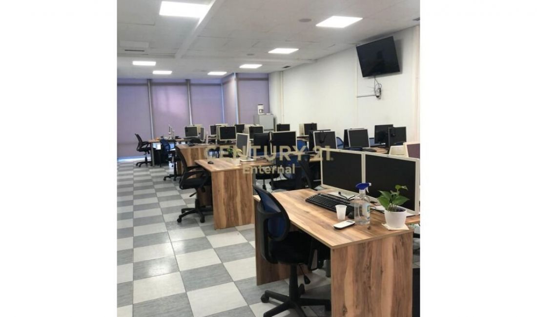 Shesim Ambjent Komercial tek Ish-ekspozita