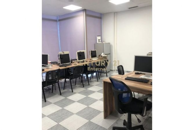 Shesim Ambjent Komercial tek Ish-ekspozita