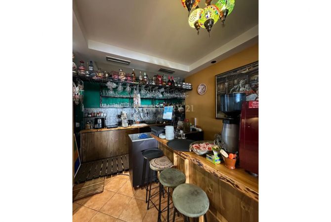 Jepet me qira bar-kafe, Myslym Shyr!