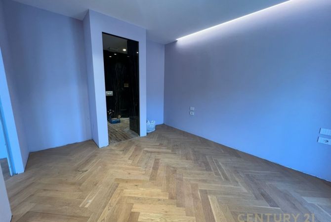 Shtepi ne shitje Apartament ne Tirane, 2+1, Mobilimi Bosh, pa mobiluar, Pagesa 290,000  Euro.