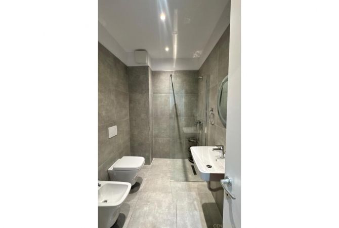 Appartamento in affitto a Tirana 1+1, Arredato