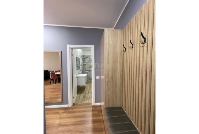 Appartamento in affitto a Tirana 2+1, Arredato