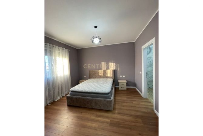 Appartamento in affitto a Tirana 2+1, Arredato