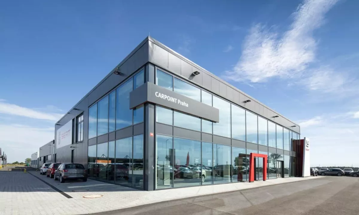 MAGAZIN + ZYRA PER QIRA