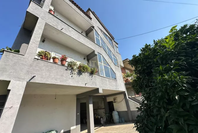 Luxury villas for sale in Tirana 3+1, Furnished