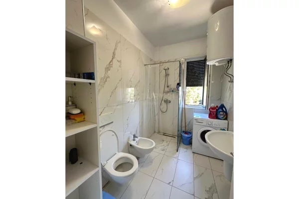 Appartamento in vendita a Durazzo 1+1, Arredato