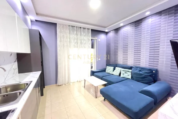 Appartamento in vendita a Durazzo 2+1, Arredato