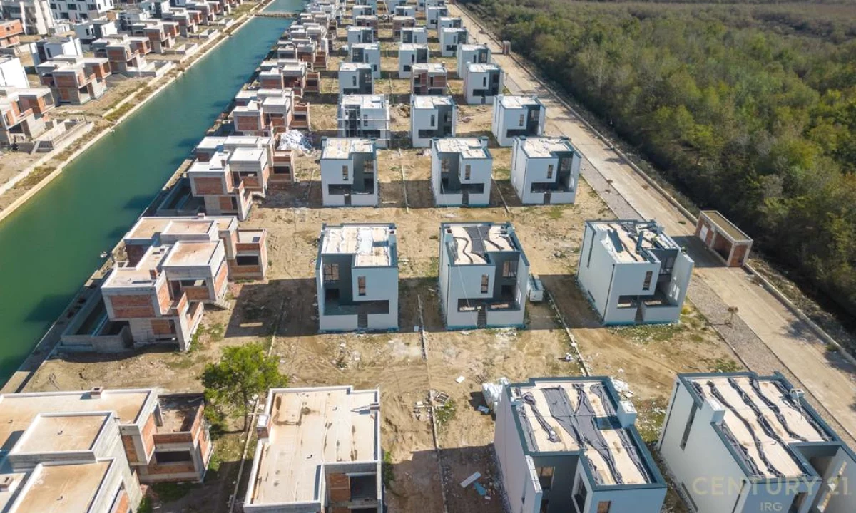 Appartamento in vendita a Durazzo 1+1, Vuoto