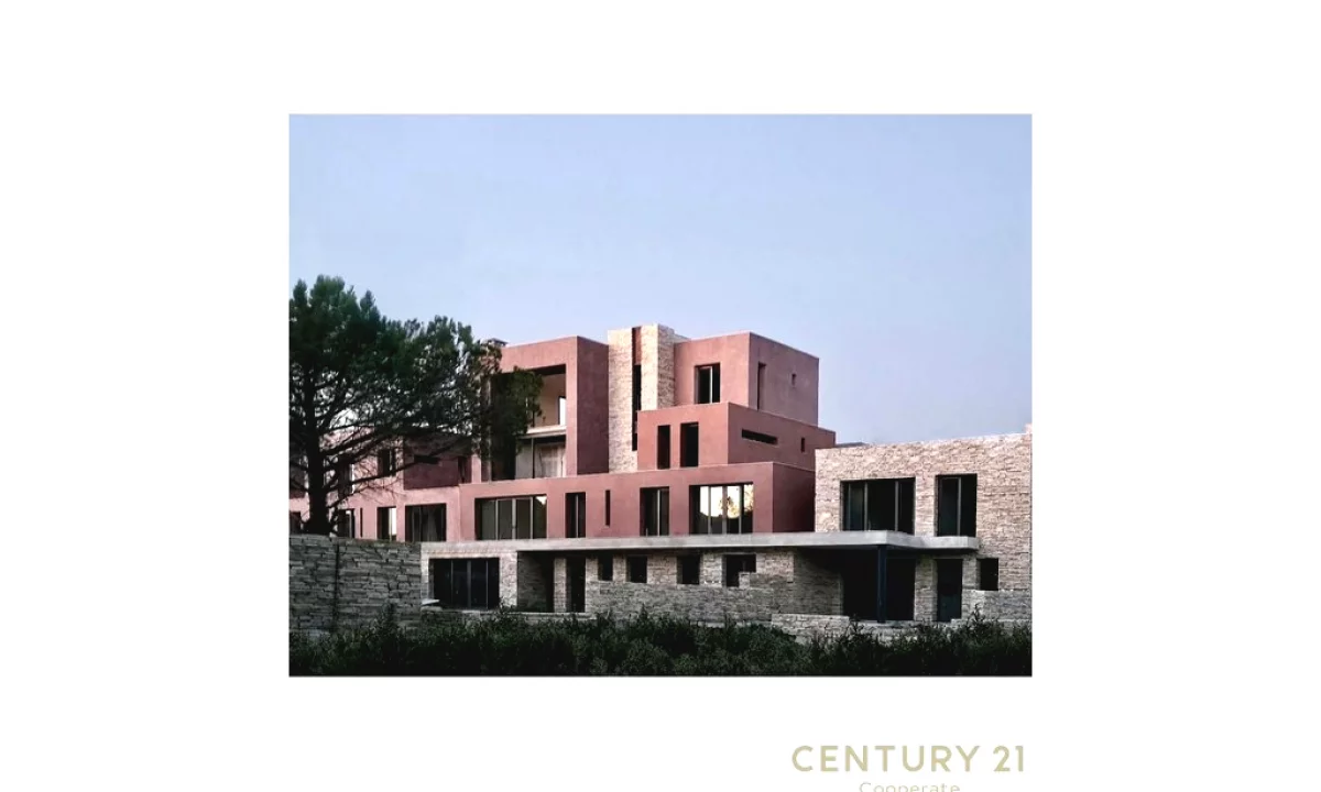 Appartamento in vendita a Durazzo 2+1, Vuoto