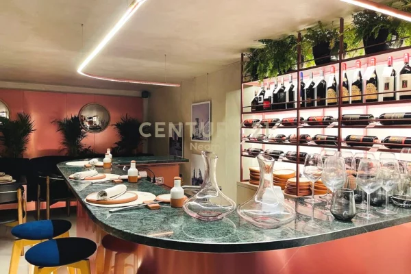 Ambient biznesi me qera 2+1 ne Tirane - 7,500 Euro