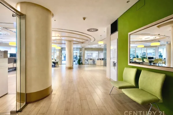 Zyra Premium me qira ne nje nga zonat me prestigjioze te Tiranes!