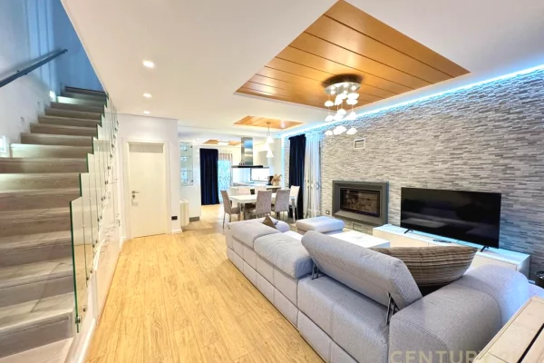 VILE MODERNE ME QIRA NE REZIDENCEN COLOMBO 2, PRANE TEG, 3+1+3 DHE 3 POSTE PARKIMI!