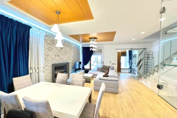 Villa di lusso in affitto a Tirana 3+1, Arredato