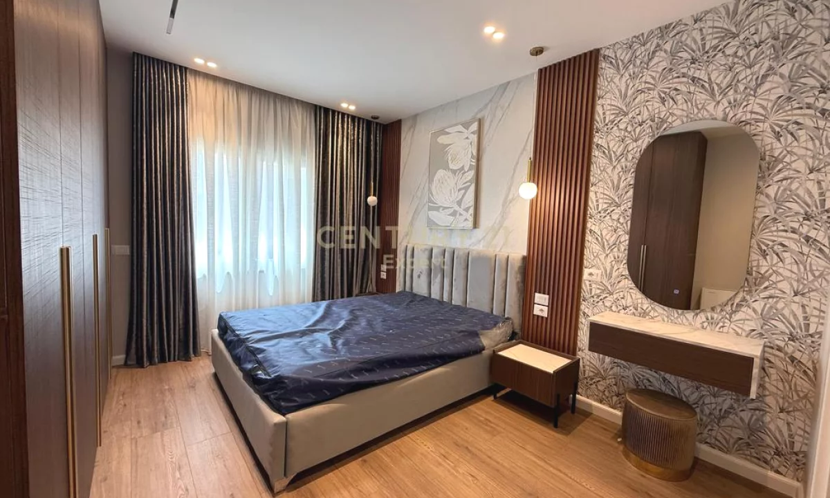 Appartamento in affitto a Tirana 2+1, Arredato