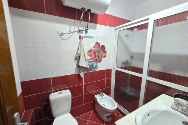 Appartamento in vendita a Tirana 2+1, Arredato