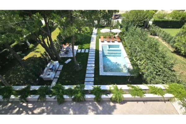 Luxury villas for sale in Durres 7+1, Furnished