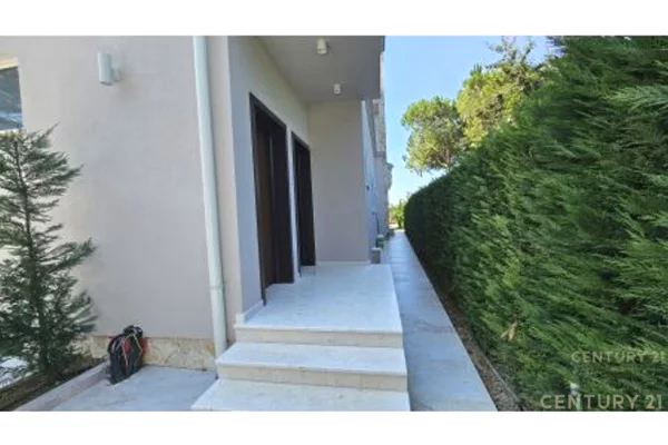 Luxury villas for sale in Durres 7+1, Furnished