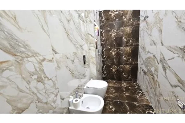 Luxury villas for sale in Durres 7+1, Furnished