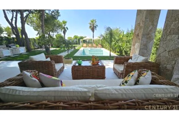 Luxury villas for sale in Durres 7+1, Furnished