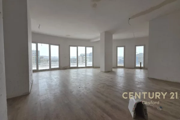 Ambient biznesi me qera 3+1 ne Tirane - 1,600 Euro