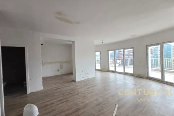 Ambient biznesi me qera 3+1 ne Tirane - 1,600 Euro