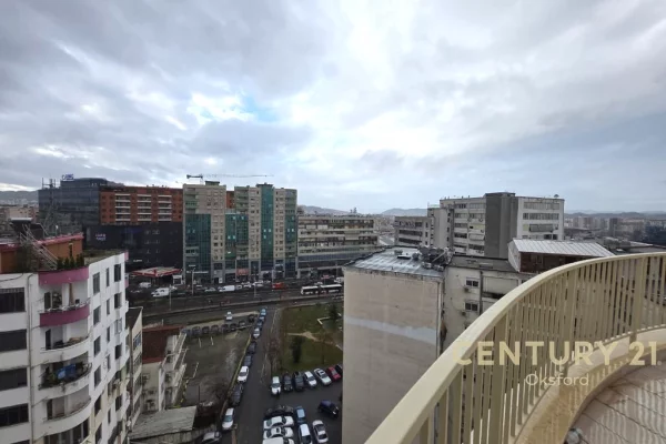 Zyre 3+2+ veranda Me Qira ne Zogu i Zi, (224 m2)