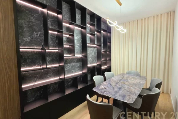 Villa di lusso in affitto a Tirana 3+1, Arredato