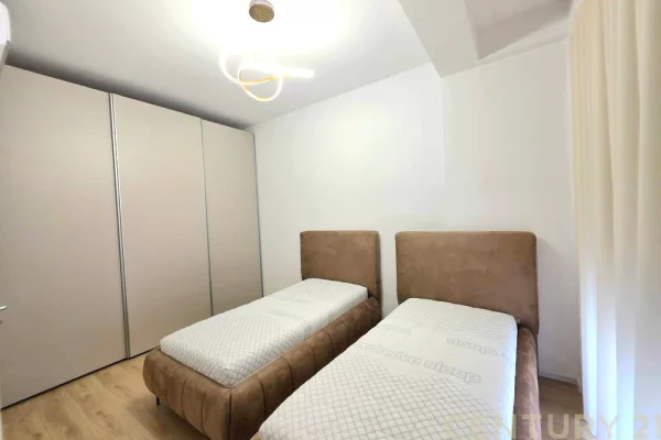 Villa di lusso in affitto a Tirana 3+1, Arredato