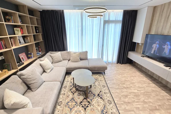 Shtepi ne shitje Apartament ne Tirane, 3+1, Mobilimi E mobiluar, Pagesa 780,000  Euro.